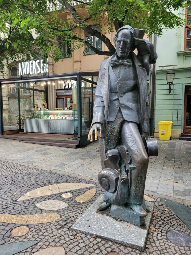 statue andersen