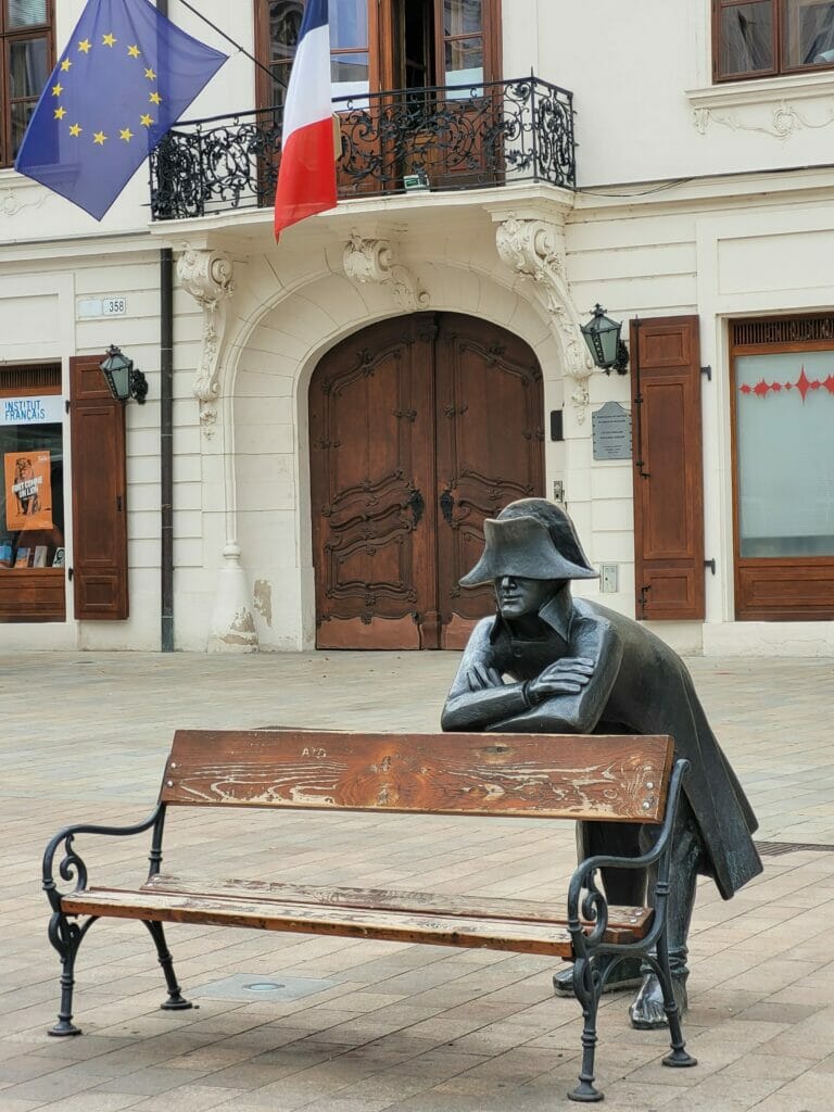 statue soldate de Napoléon