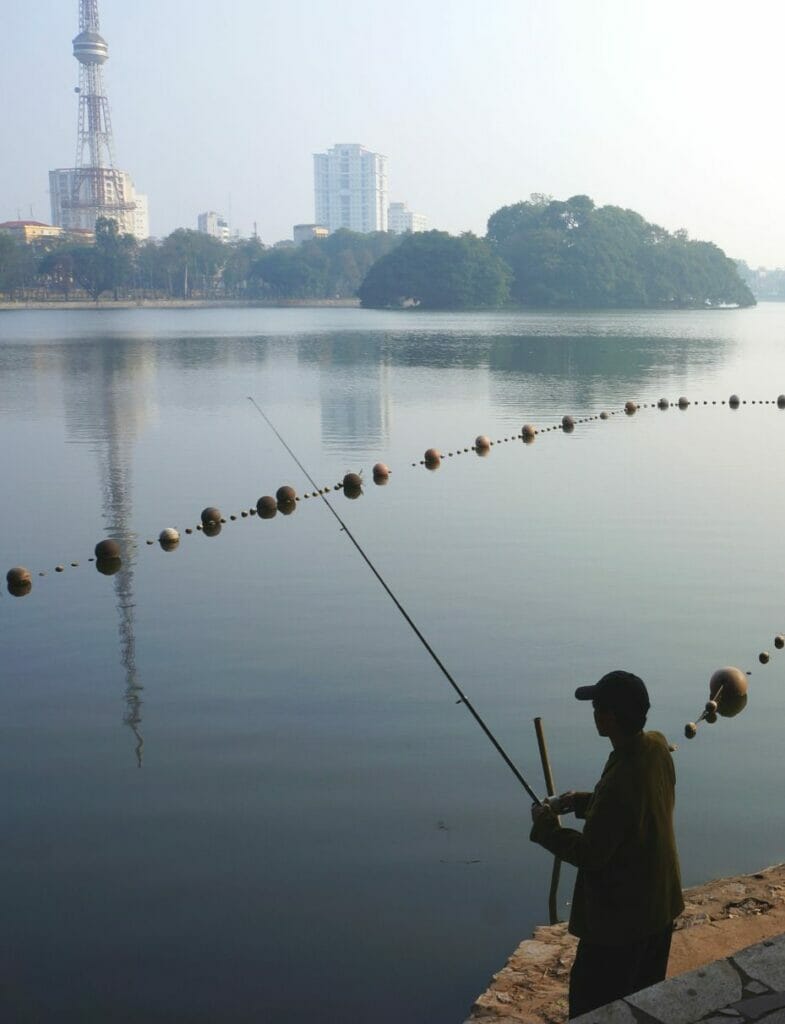 Bay Mau hanoi