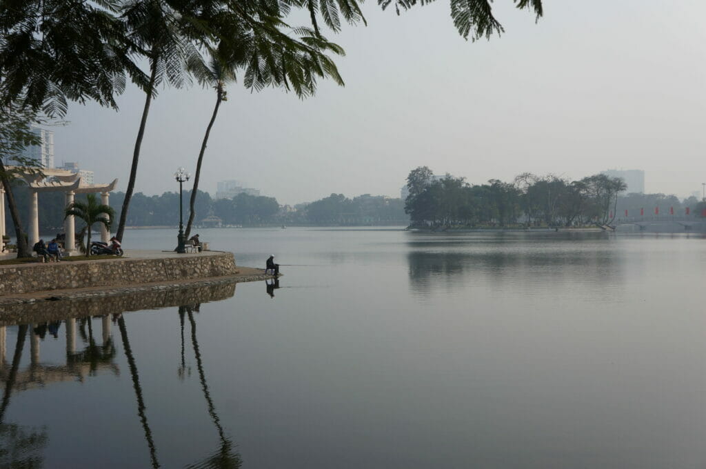 Bay Mau hanoi