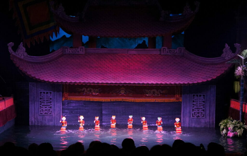 spectacle des marionnettes sur l'eau à Thang Long