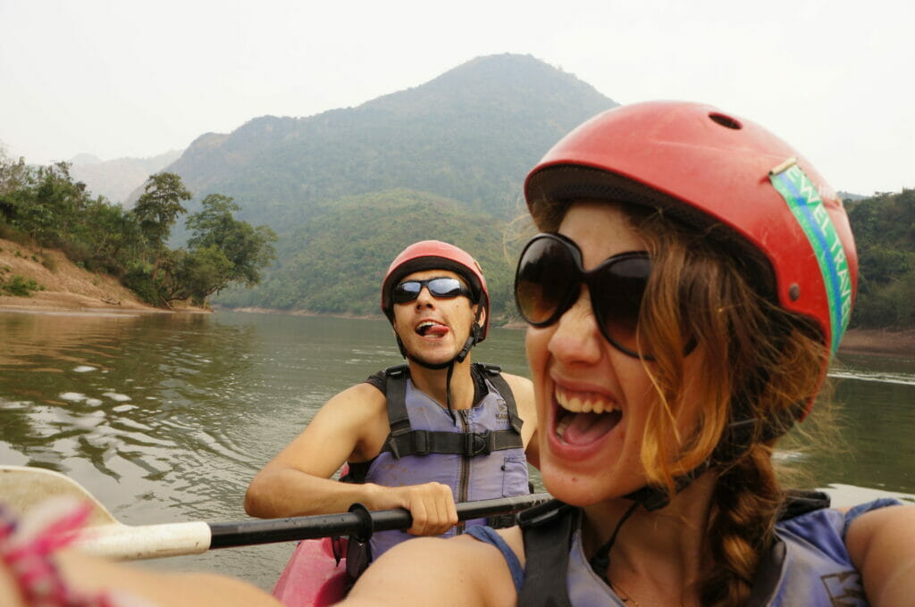 en kayak sur la rivière Nam Ou au Laos