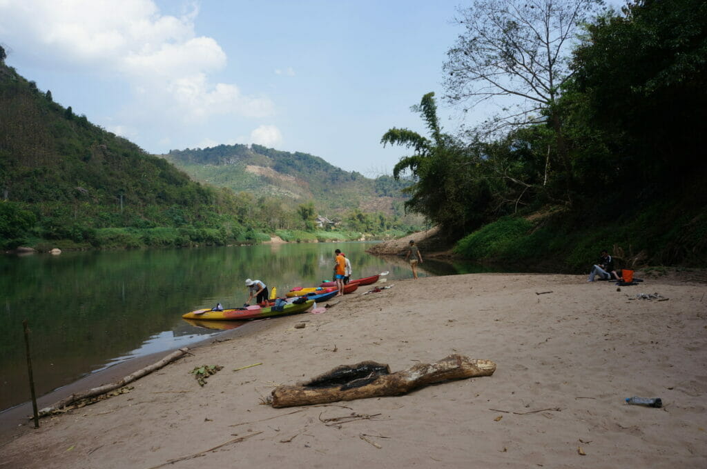 sur la rivière Nam Ou au nord du Laos
