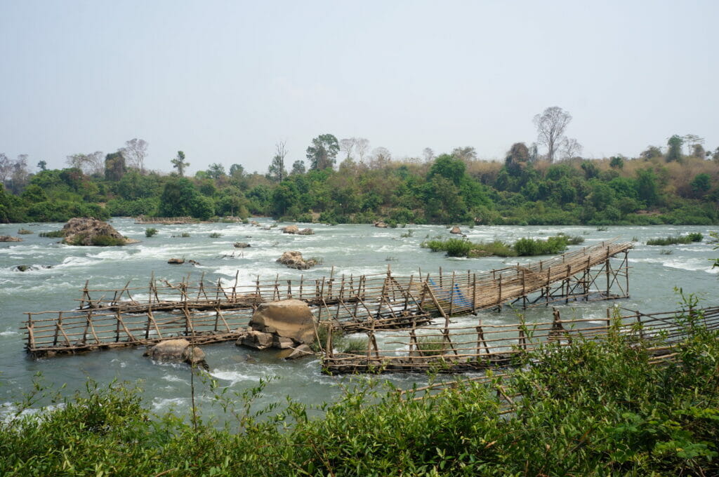 Somphamit Falls ou les cascades Li Phi sur Don Khone dans les 4000 îles au Laos