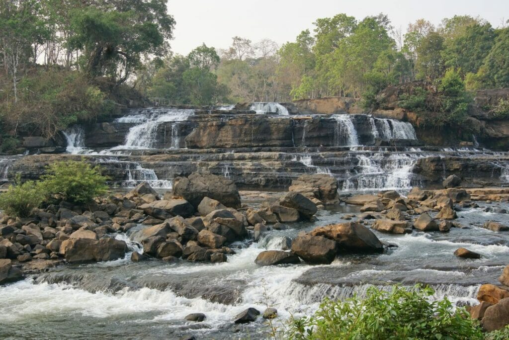 la cascade Tad Hang sur la boucle de Pakse sur le plateau des Bolovens, Laos