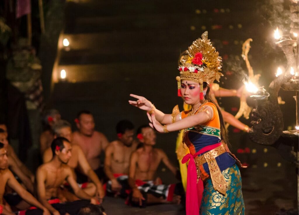 la danse Kecak, une des danses de Bali