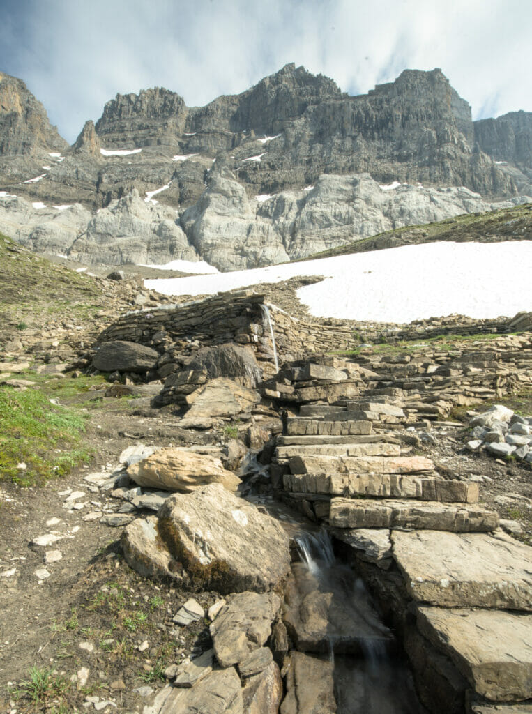 pierre sèche lac de soi