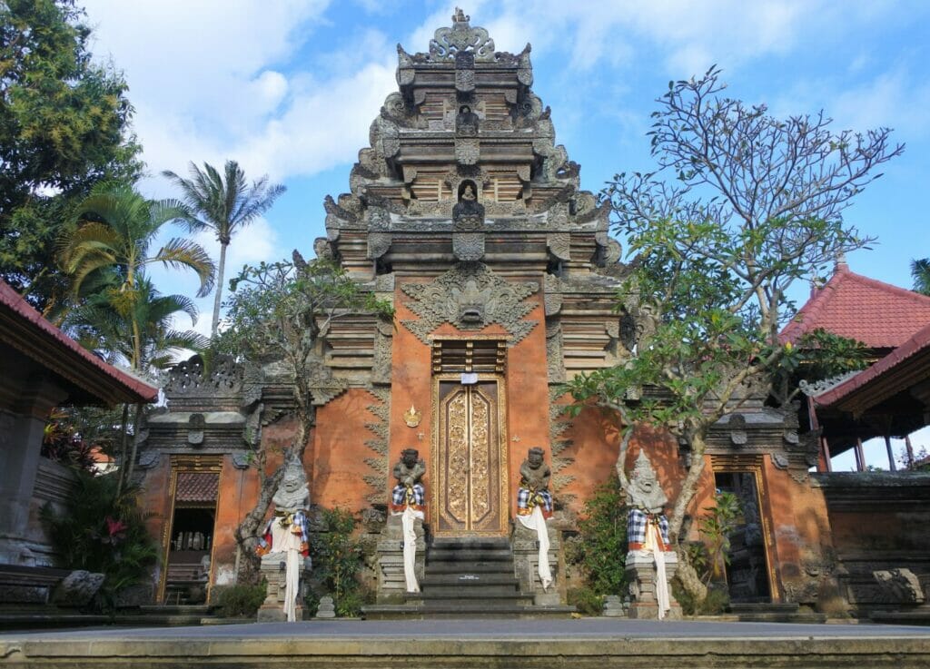 le palais d'Ubud au centre de la ville