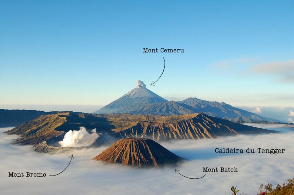 vue de la caldeira du tengger et du Mont Cemeru