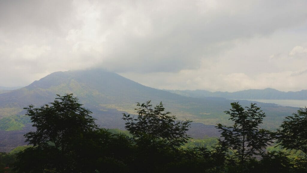 vue sur le mont batur