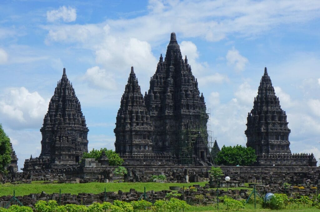 le temple Prambanan à proximité de Yogyakarta
