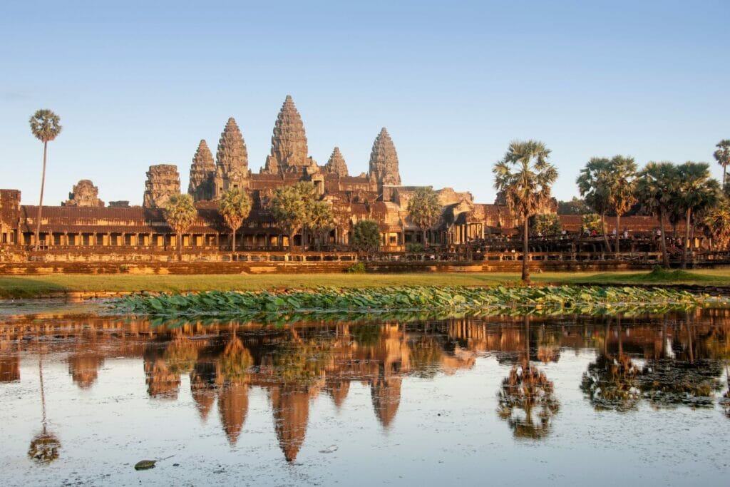 coucher de soleil sur angkor wat