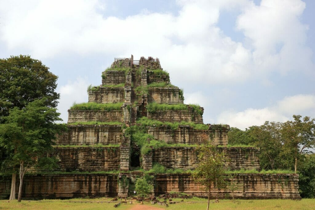 le temple Koh Ker au nord de Siem Reap