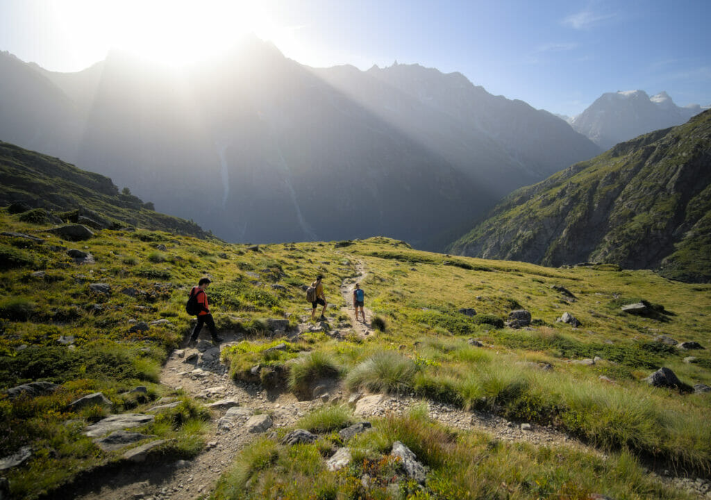 descente en direction du lac bleu