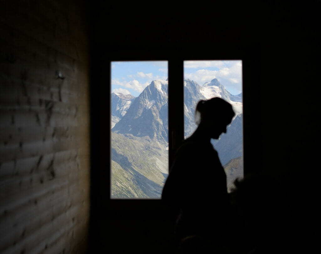 la vue depuis le dortoire de la cabane des aiguilles rouges