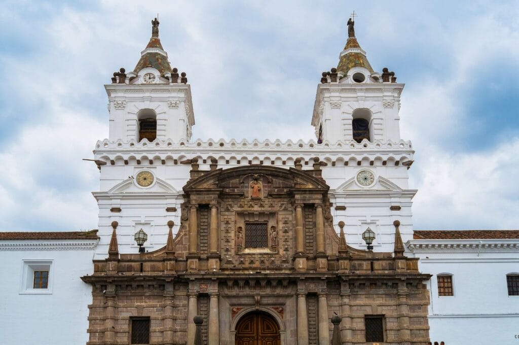 l'église et couvent San Francisco à Quito