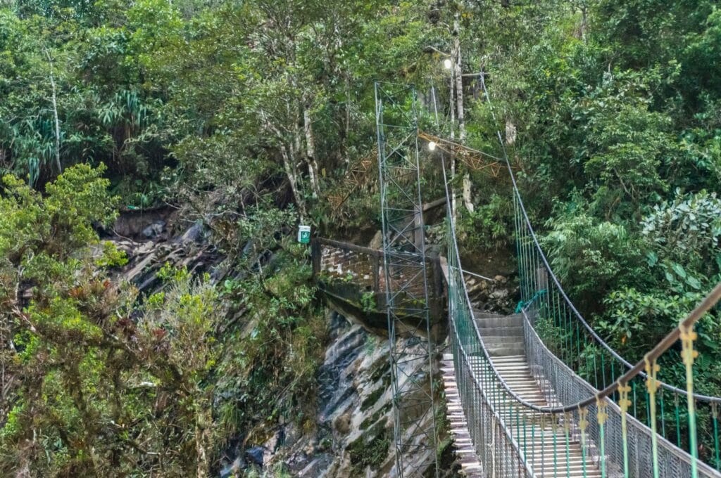 la pont suspendu pour voir la cascade pailon del diablo