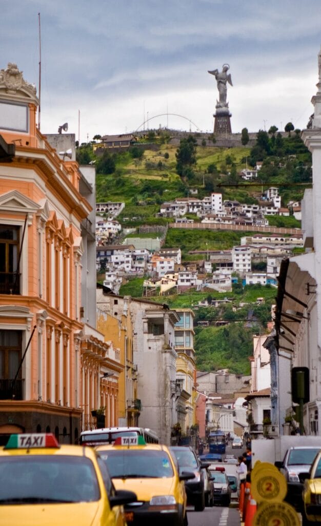 taxi dans les rues de Quito en Équateur