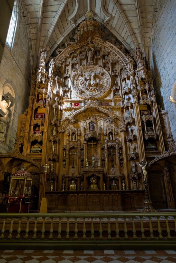 intérieur de la cathédrale de compostelle