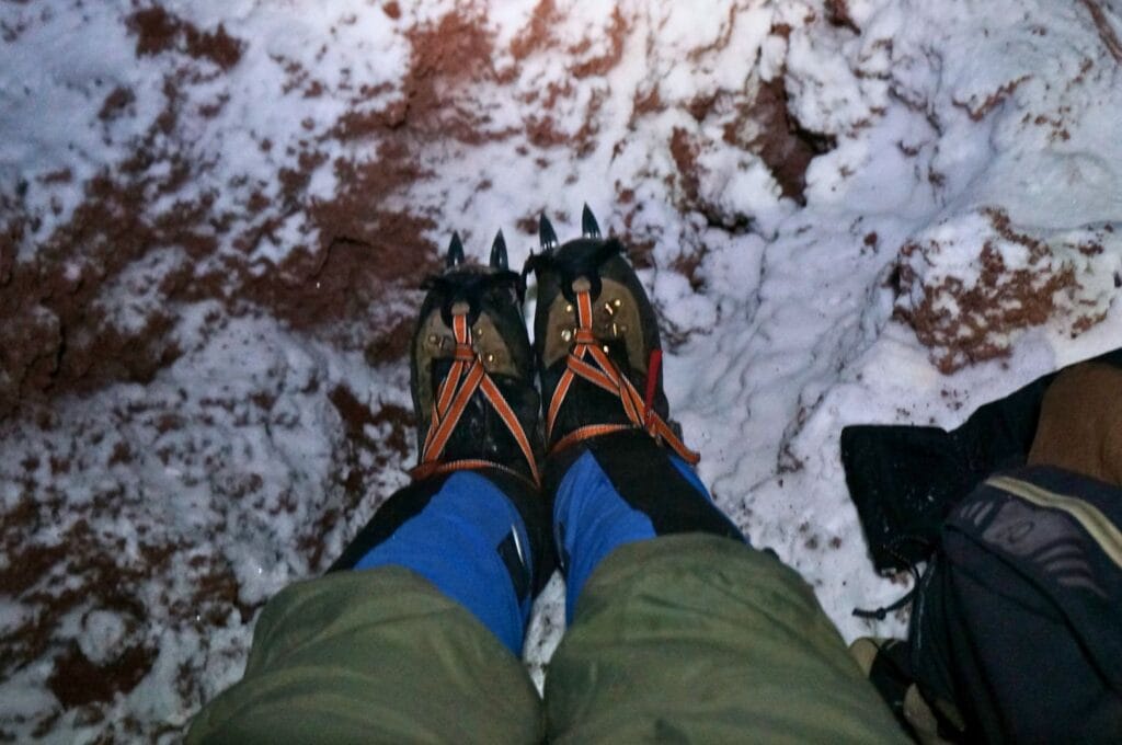 sur le glacier du Cotopaxi pendant l'ascension du volcan en Équateur