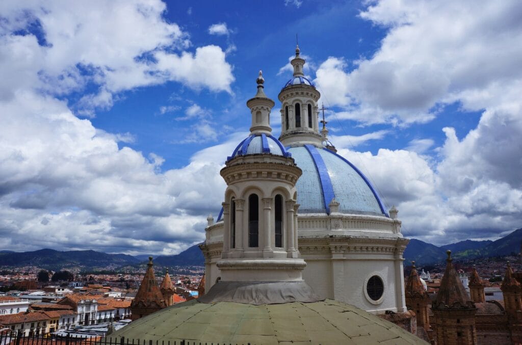 la cathédrale de l'immaculée conception à Cuenca en Équateur