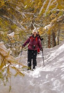 Fabienne snowshoing