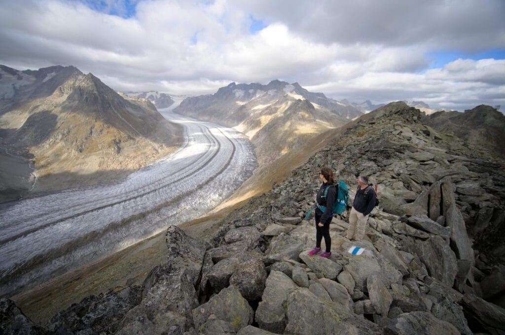 sentier d'arête du glacier d'Aletsch