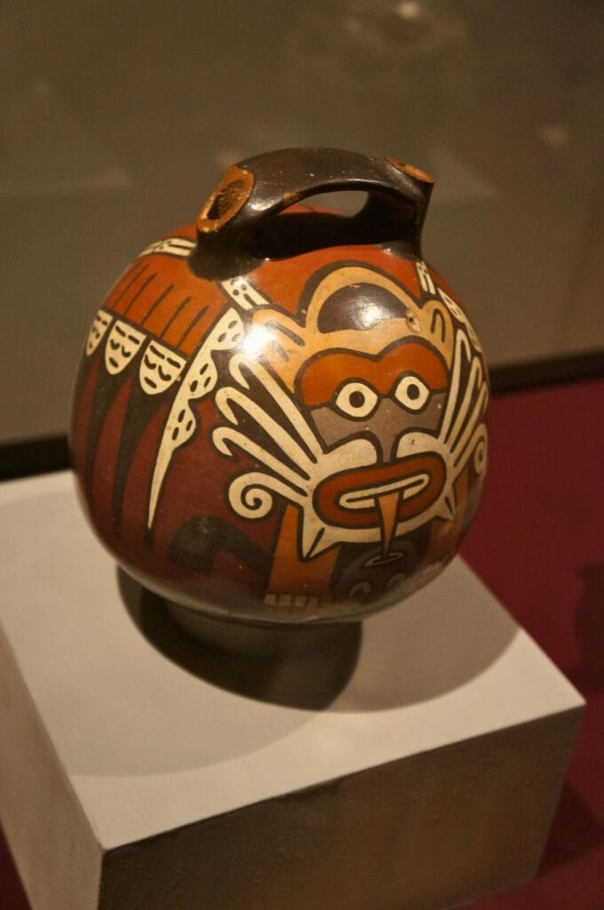 poterie datant des Moches, civilisation pré-inca