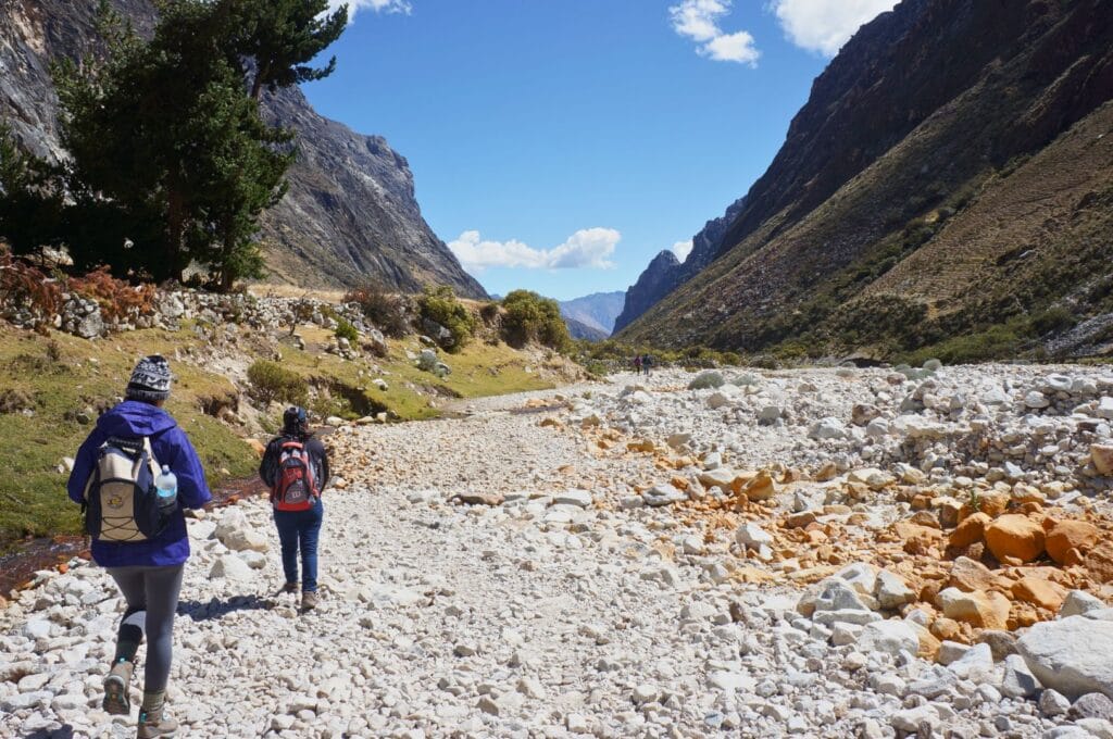 sentier du trek de santa cruz