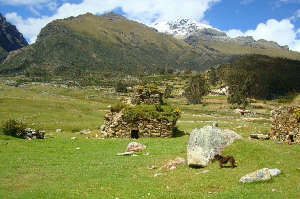 zone archéologique de Honcopamapa à côté de Huaraz au Pérou