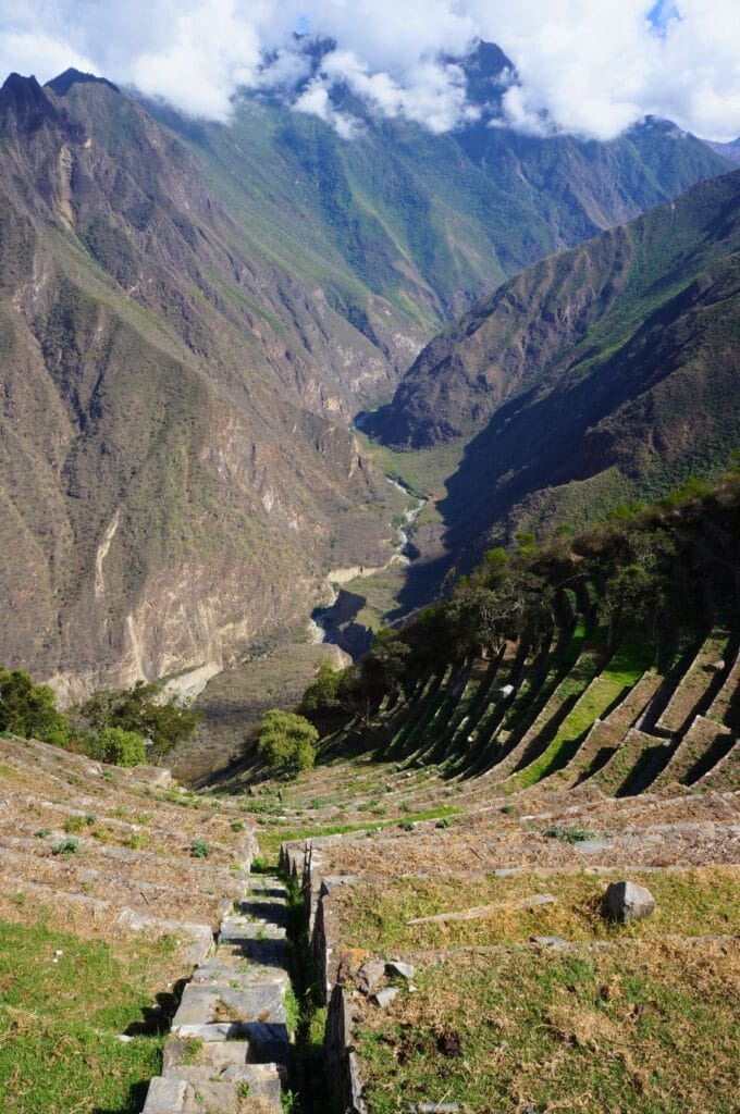 les ruines Pinchaunuyoc au Pérou