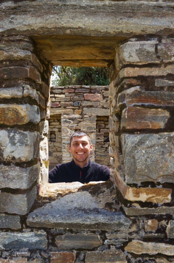 Benoit dans les ruines de Choquequirao