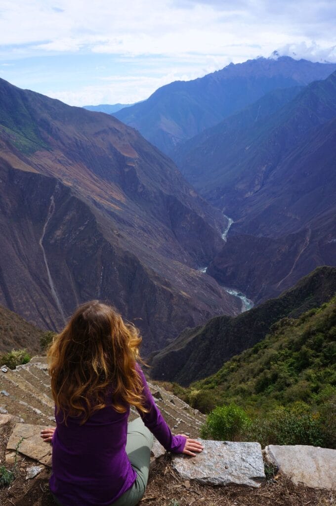 vue sur la vallée de l'Apurimac depuis les terrasses de Choquequirao