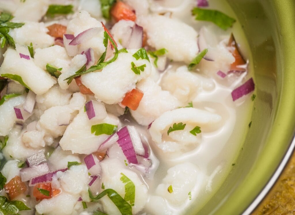 le ceviche, plat national péruvien