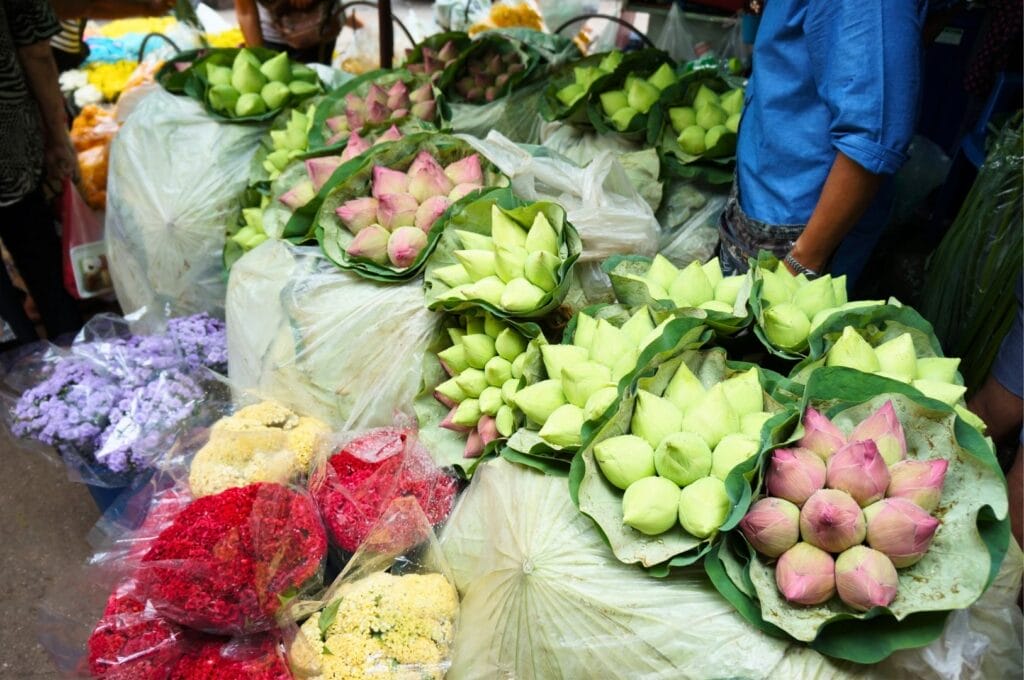 étal de bouquets de fleurs