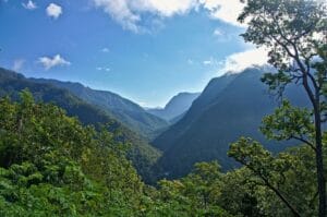 paysage montagneux et verdoyant de la province de Mae Hong Son en Thaïlande