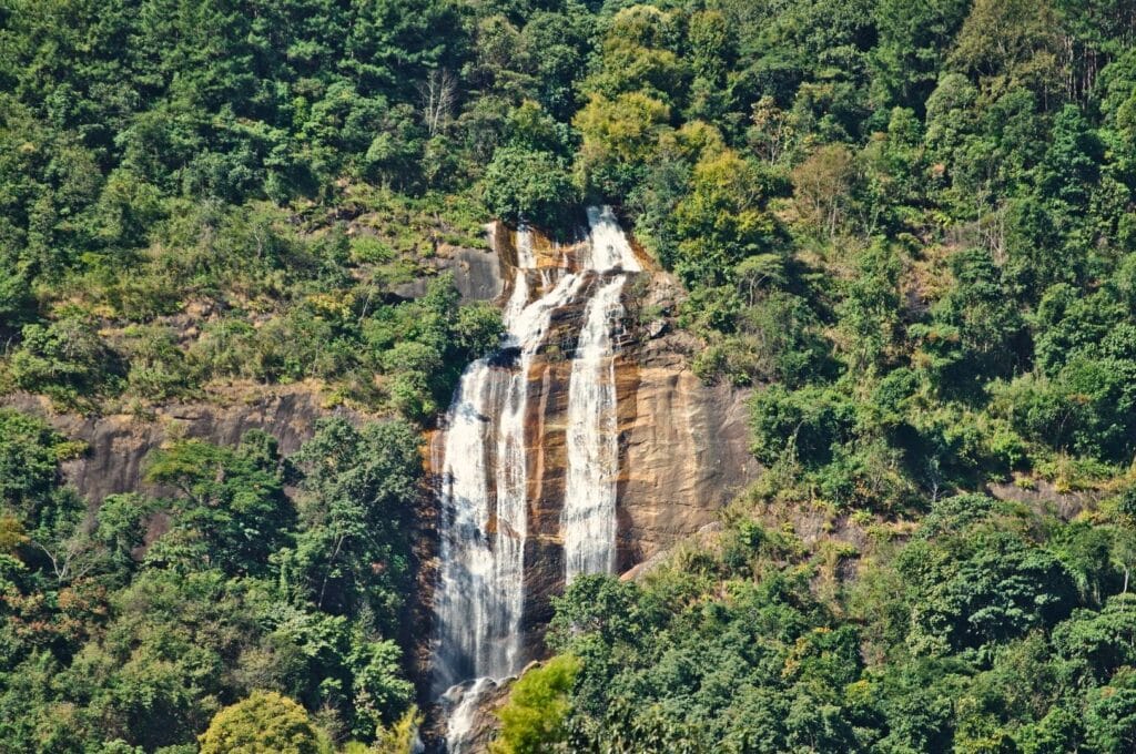 cascade Siriphum dans le parc national de Doi Inthanon
