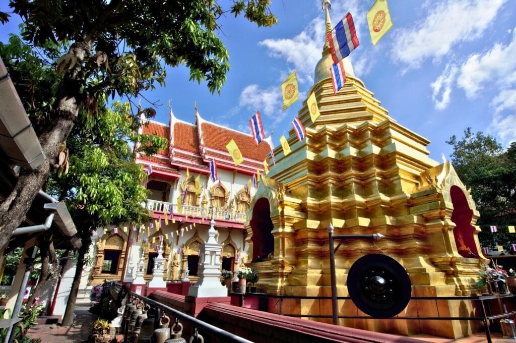 golden chedi at Wat Phan On temple in Chiang Mai