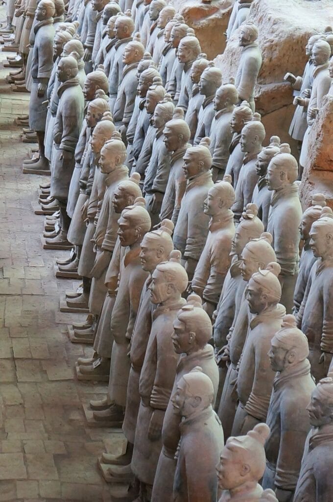 terracotta soldiers lined up