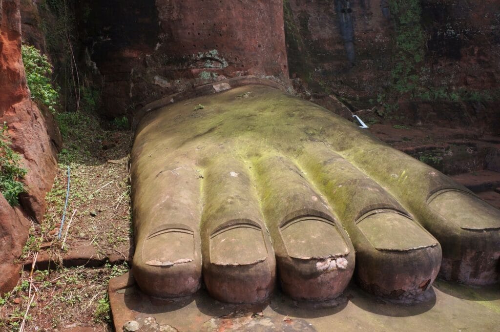 pied du Bouddha géant