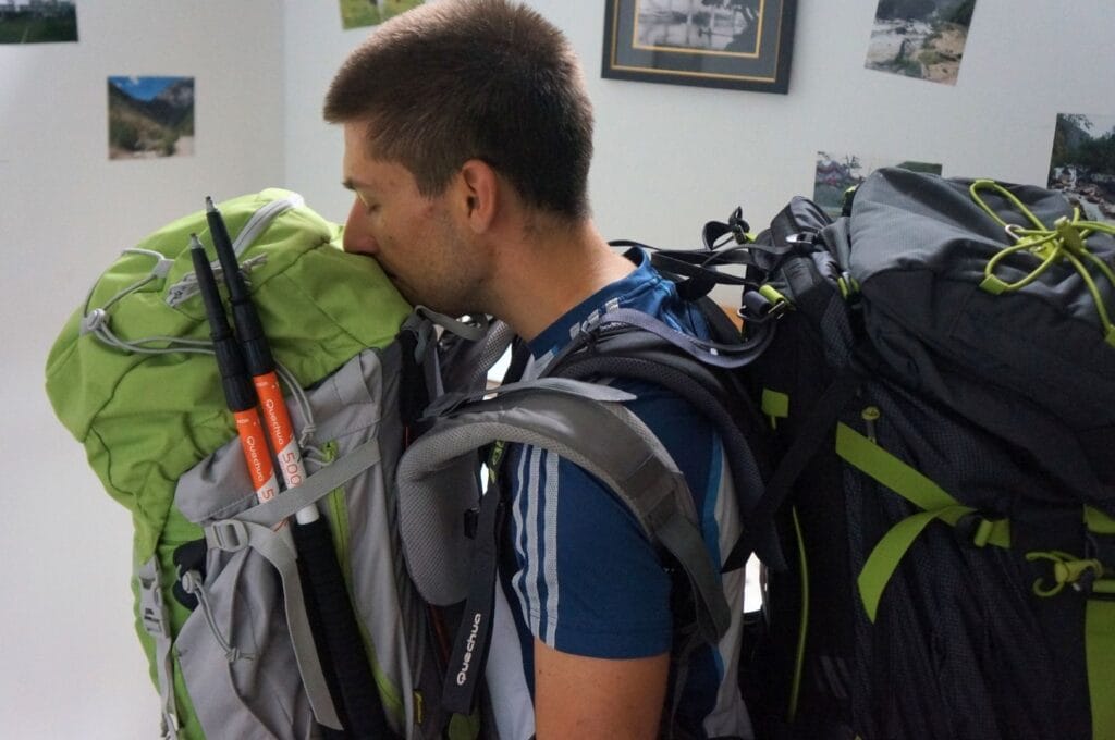 Benoit et les 2 sacs à dos