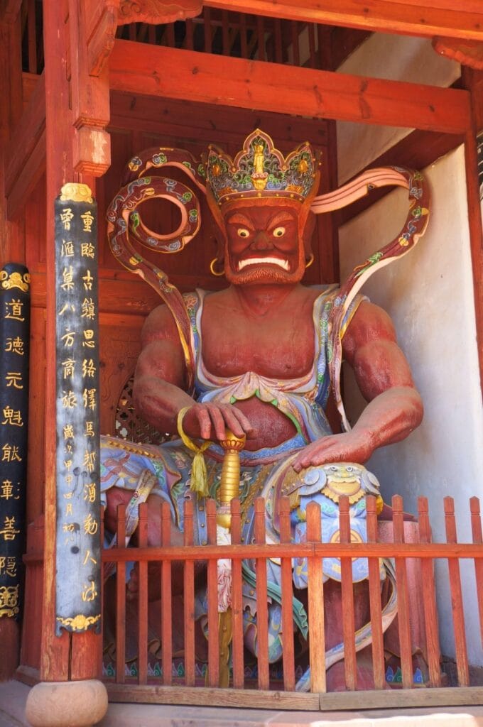Statue du temple Xingjiao