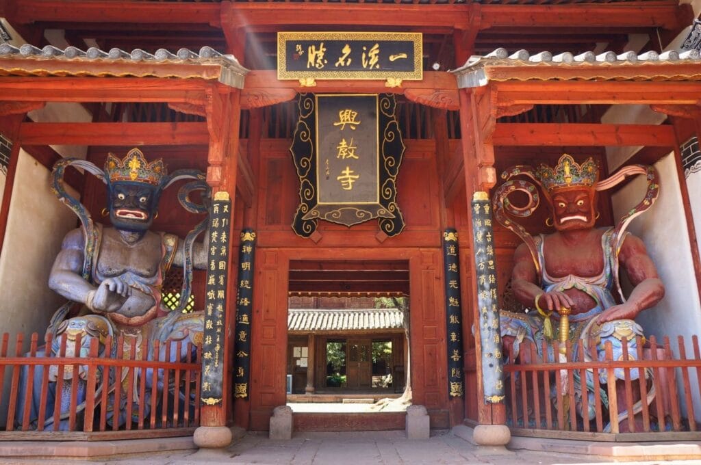 façade du temple Xingjiao à Shaxi