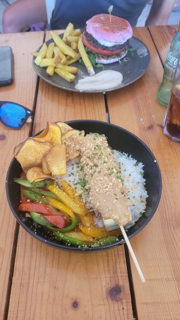 laundry lounge cafe sagres