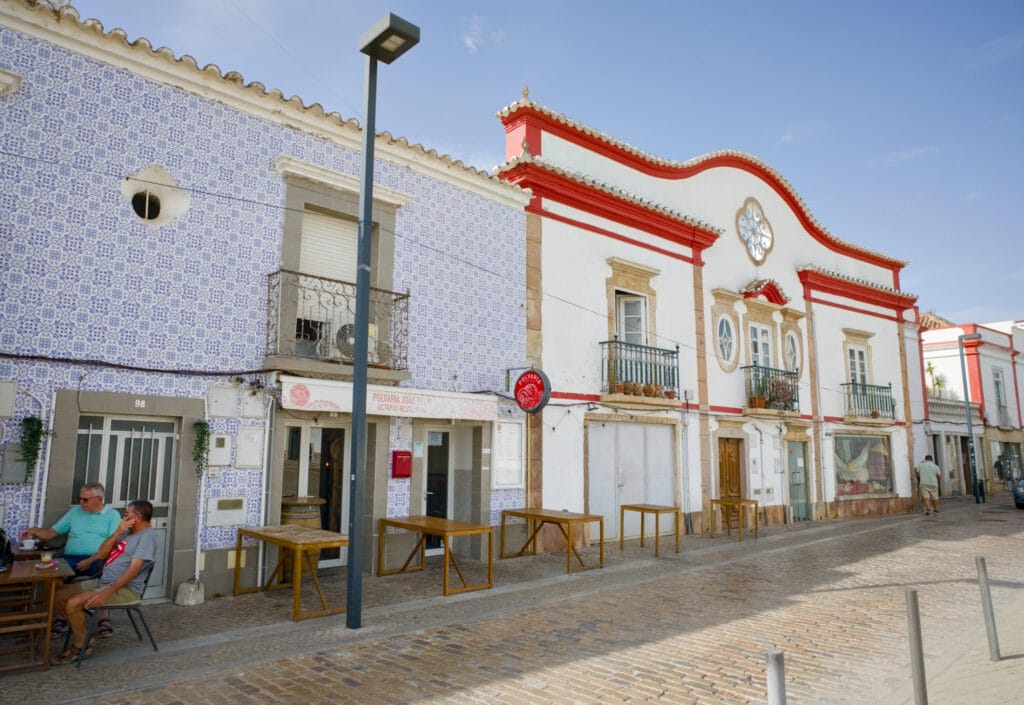 rue tavira