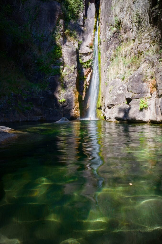 cascade dans le parc de Peneda Geres au Portugal