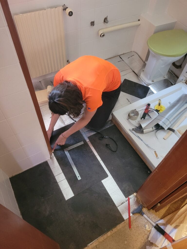 Sabine qui rénove la salle de bain