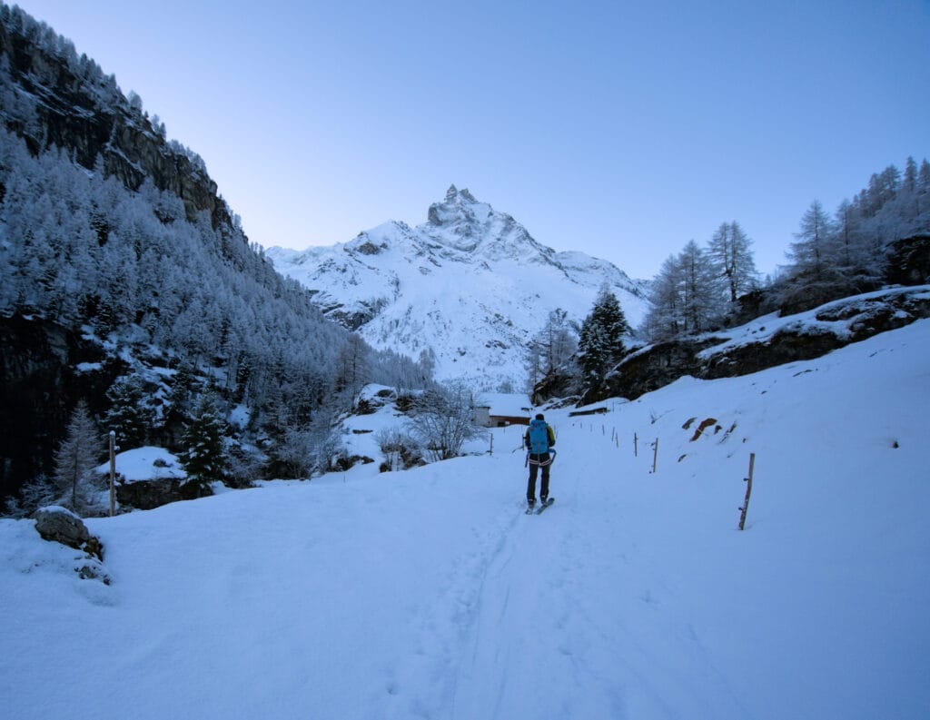 le vallon de la Lé et la vue sur e Besso