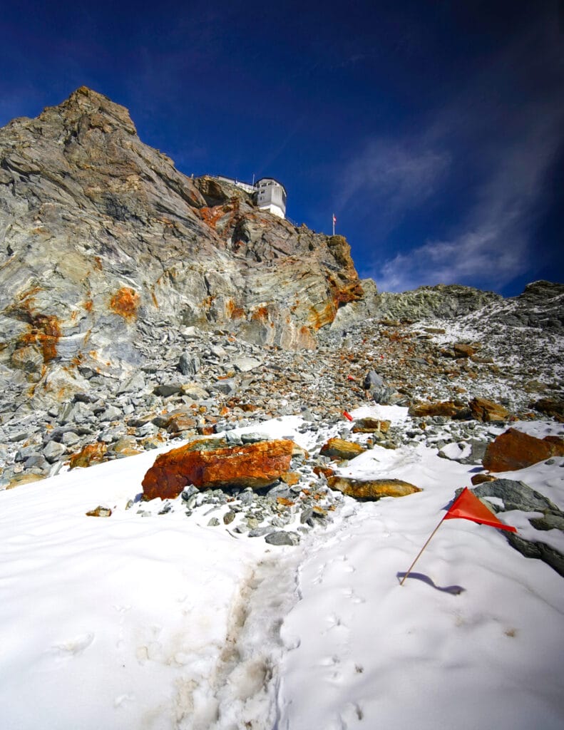dernière ligne droite jusqu'à la cabane Bertol