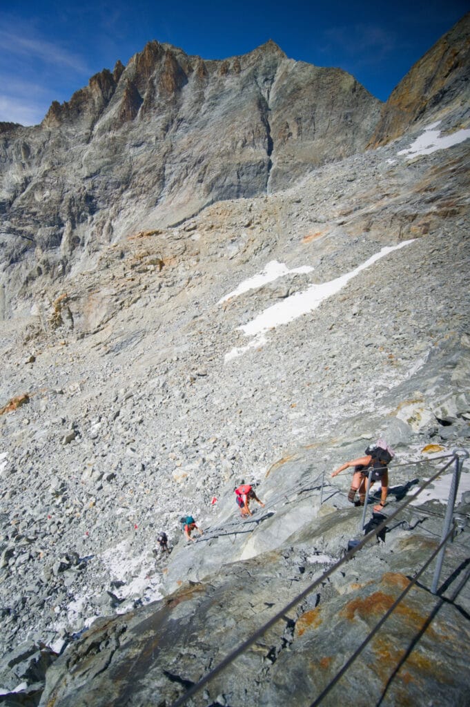 ça grimpe les échelles de Bertol avec les douves blanches